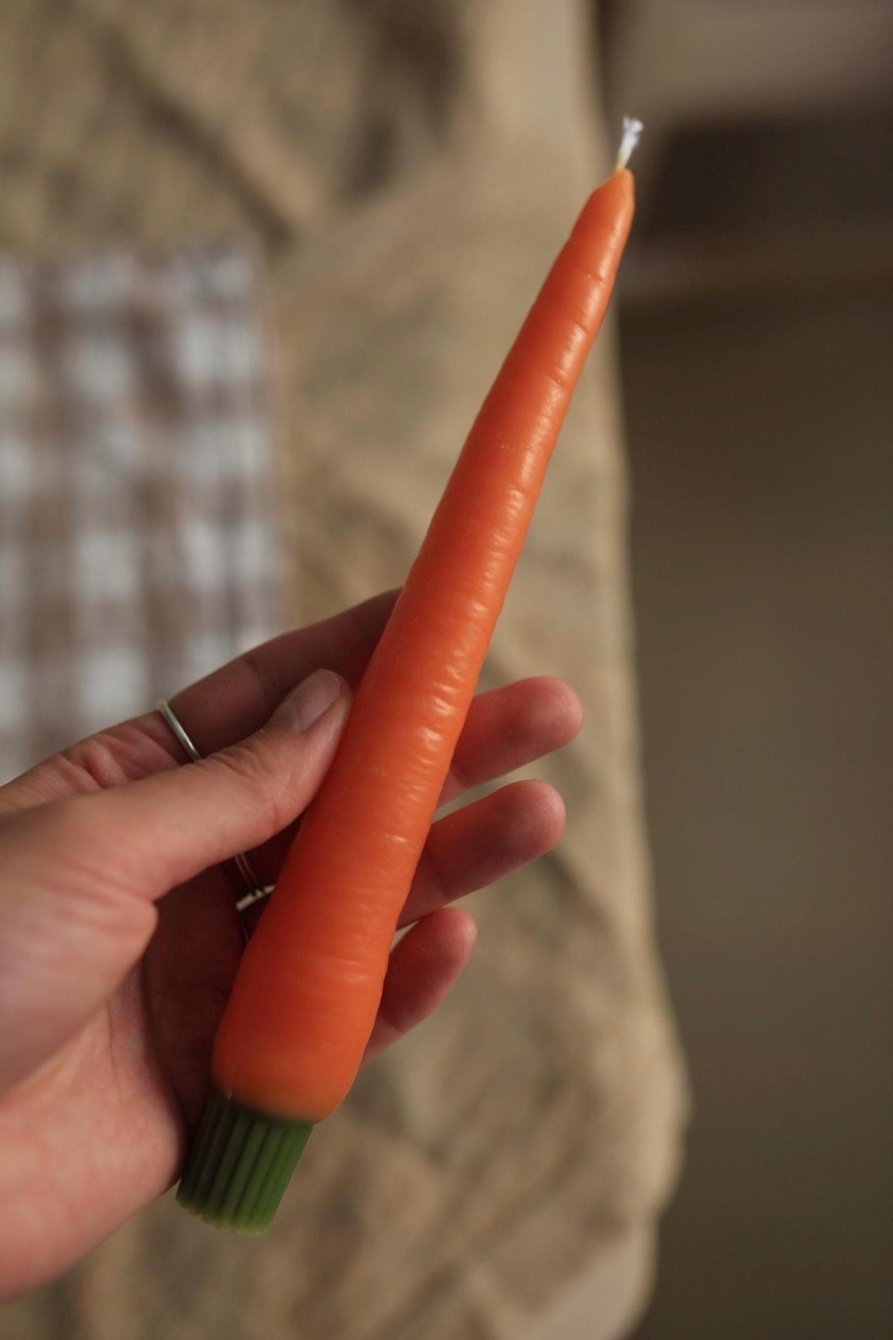Carrot beeswax candle 8