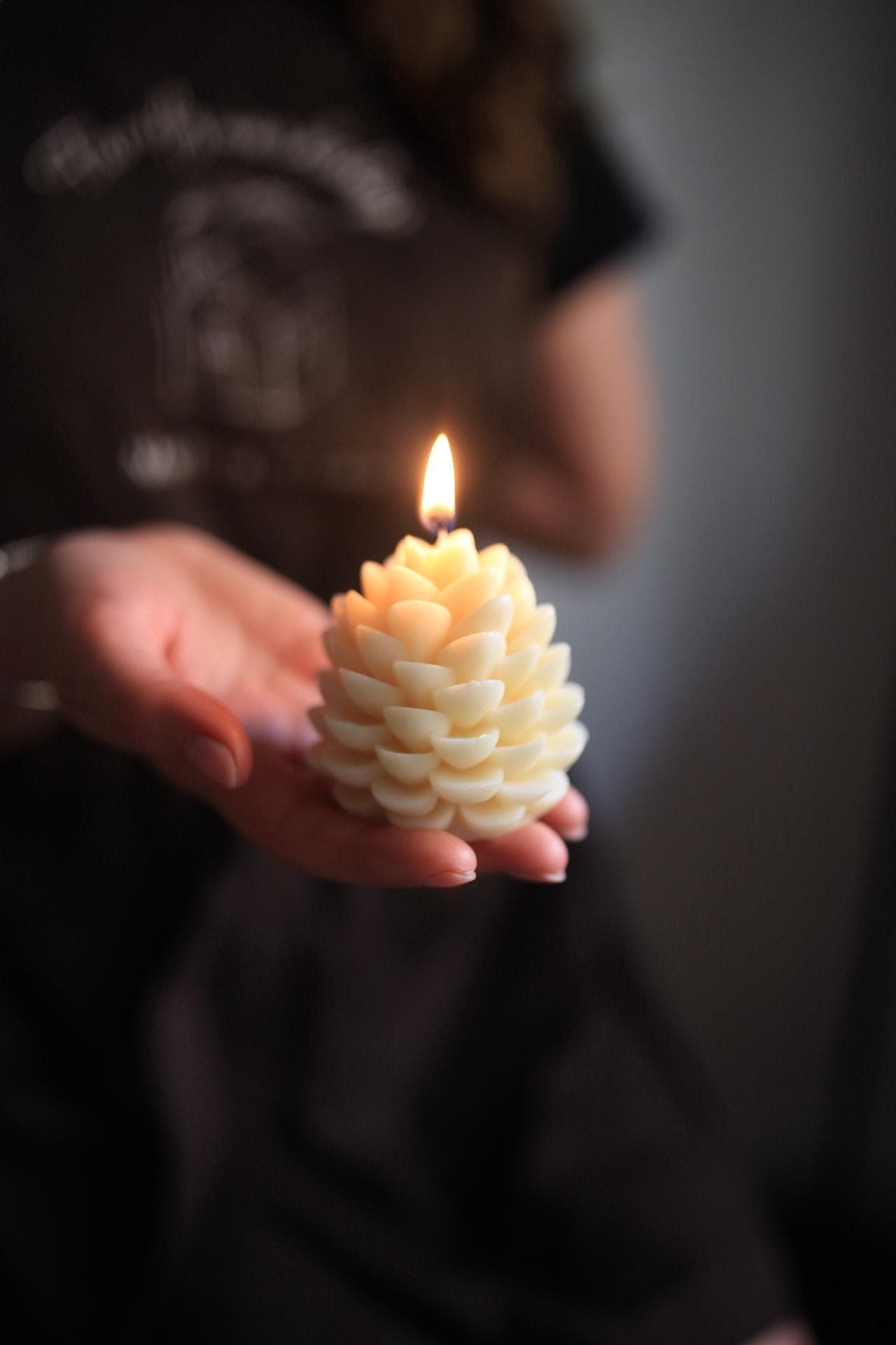 Handmade Pinecone Beeswax Candle 2